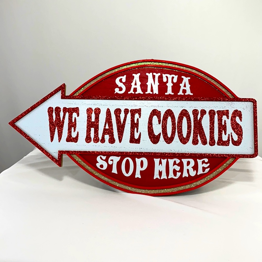 Wall decor “Santa Stop Here We Have Cookies” in red and white